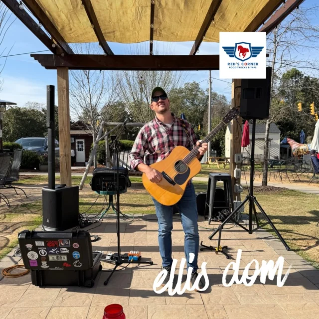 🎶 It’s a great night for Ellis! The breeze is blowing and the sun is out and warm and we’re ready to spend the night with you!