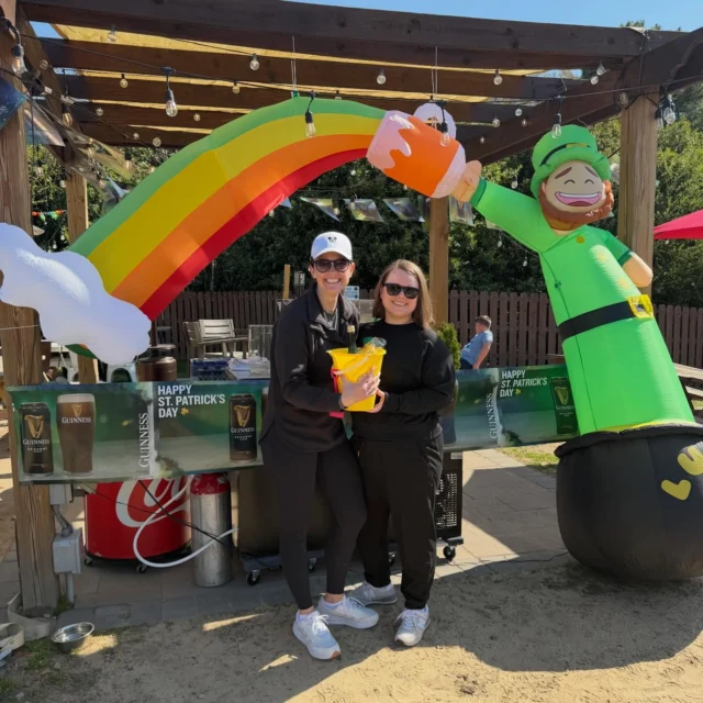 🍾 Today’s about to be buckets of fun! We’ve got an extra bar set up for you! Festive froseccos, mimosa buckets with Local Mixer’s Little Pots of Gold, the ballon artist starts at 12, Magician at 3! We can’t wait to celebrate 4 years with you!