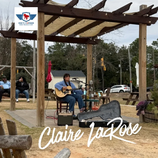 🎤 It’s a beautiful night for live music and we’ve got Claire LaRose on the mic 6-8:30!