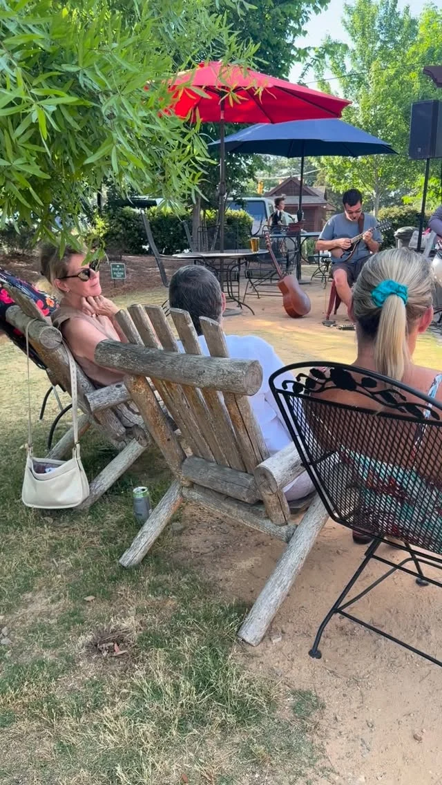 🎤 It feels like all the margaritaville vibes with these guys tonight!