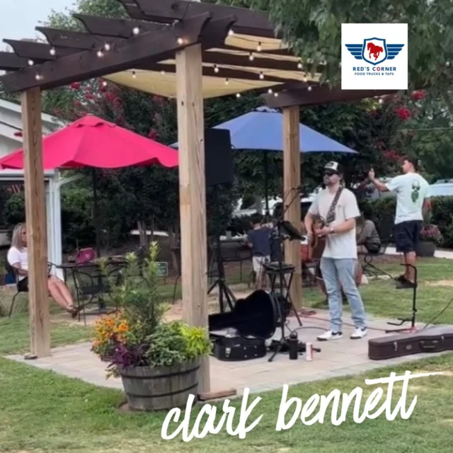 🎤 Friday night mic vibes coming from Clark Bennett tonight! Catch him live 6-8:30!!