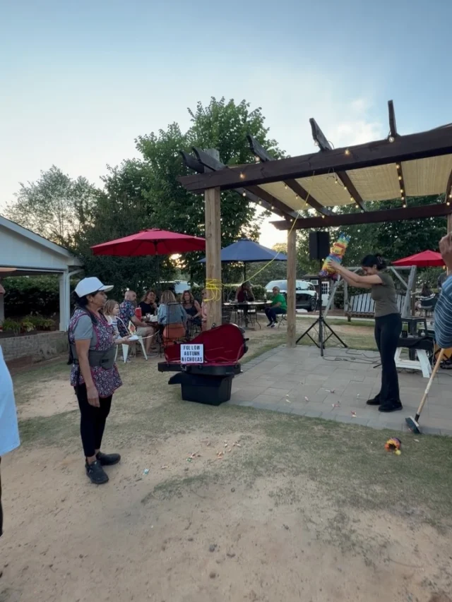 🪅 Shaking out the winnings! Congrats to Trompos Tacos team! They are our Food Truck Battle Taco Edition Champions! It was such a beautiful night at Red’s, one worth Cinco-ing about!