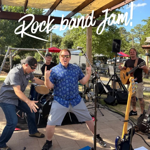🎸 It’s band jam night at Red’s!  Come hear them jam out at Red’s! 

6-6:45 Long Leaf Pine Band
7-7:20 Kaeden Franklin
7:30-8:15 Hors.band (all 18-20 year olds)