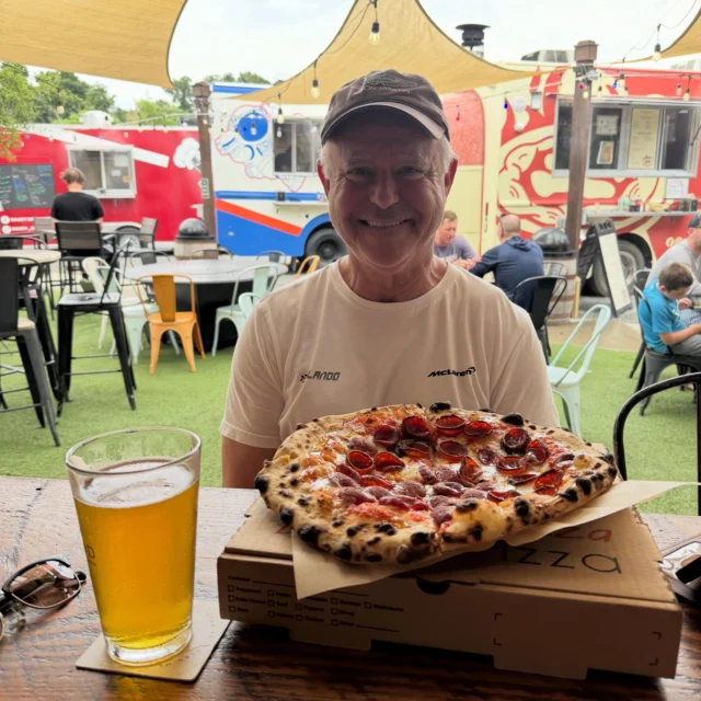 🍕 It’s always a pretty good day for a pizza! 

@barebakedpizza