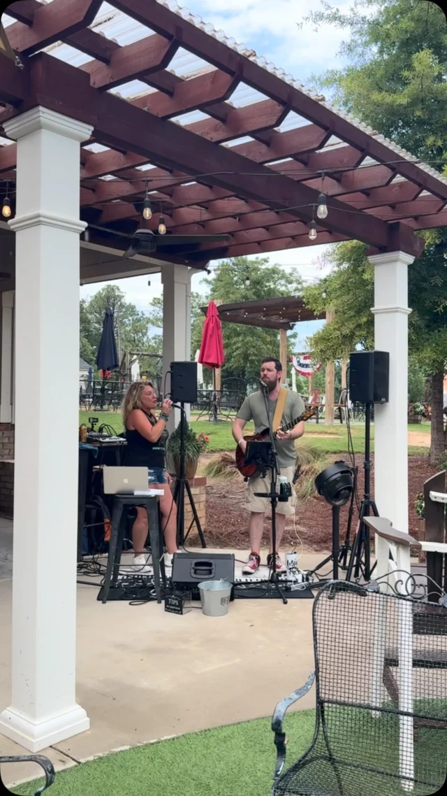 🎶 We’ve dried out and turned the music on! The Jill Charles Duo is live and thriving! 

@sopinesscene