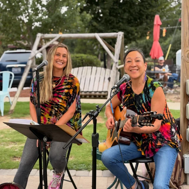 🎤 The Shoppe Girls take on the night! Their live till 8:30 come support these local legends! 

@sopinesscene