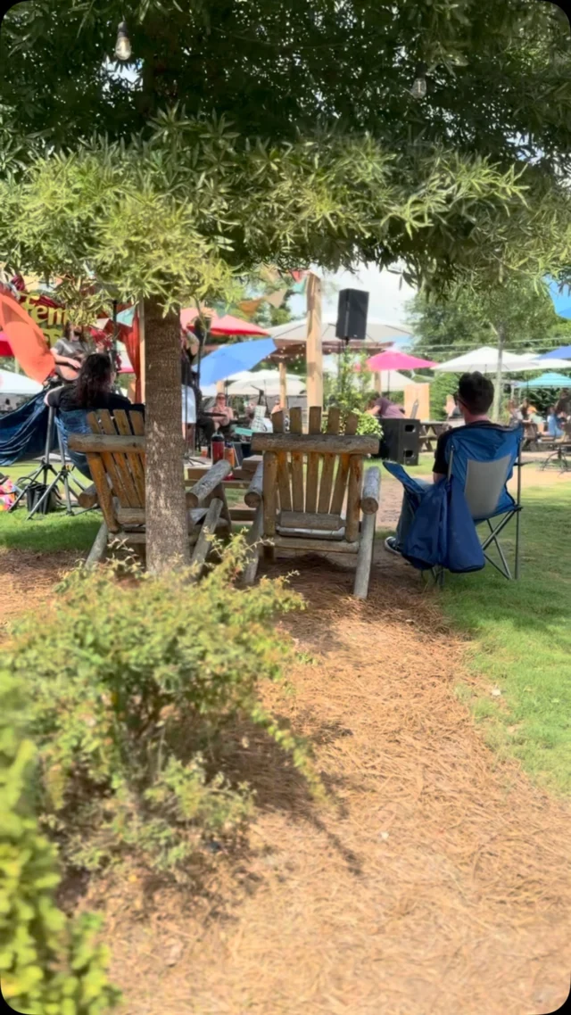 🎤 Scarlet Tantrum just started and it’s such a beautiful fun afternoon that keeps going till 8!